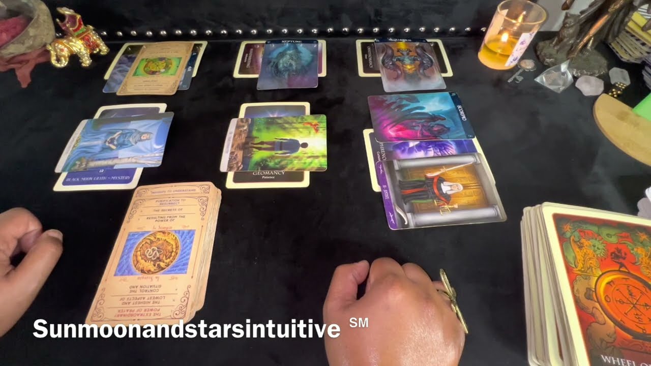 Этому человеку нравилось быть твоим тайным другом-врагом, он выглядит как твоя двойная версия.