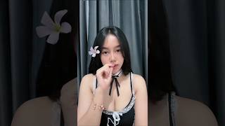 Live Elvira Caliva Baju Dinas