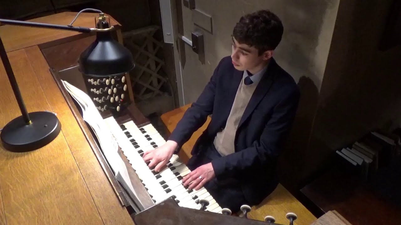 Ver J.S. Bach - Wachet auf, ruft uns die Stimme (BWV 645) - Ben Bloor en YouTube Ver J.S. Bach - Wachet auf, ruft uns die Stimme (BWV 645) - Ben Bloor en YouTube