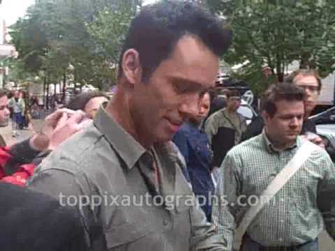 Jeffrey Donovan - Signing Autographs at Live with ...