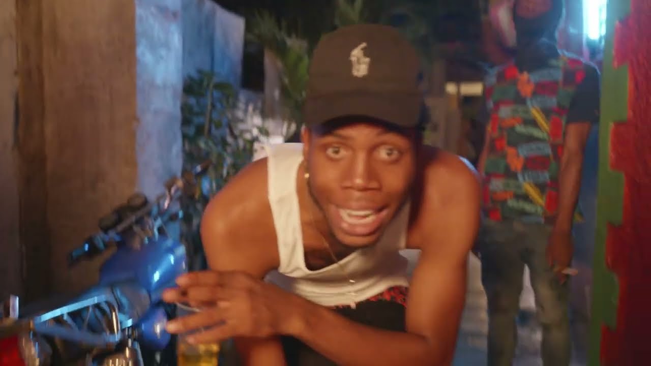 Snapsis x Slangbang-Charger (Official Video)