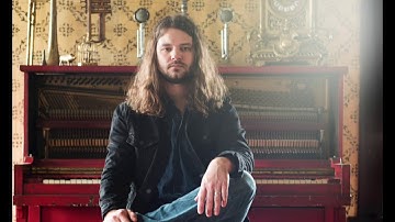 Kyle Meredith with... Brent Cobb