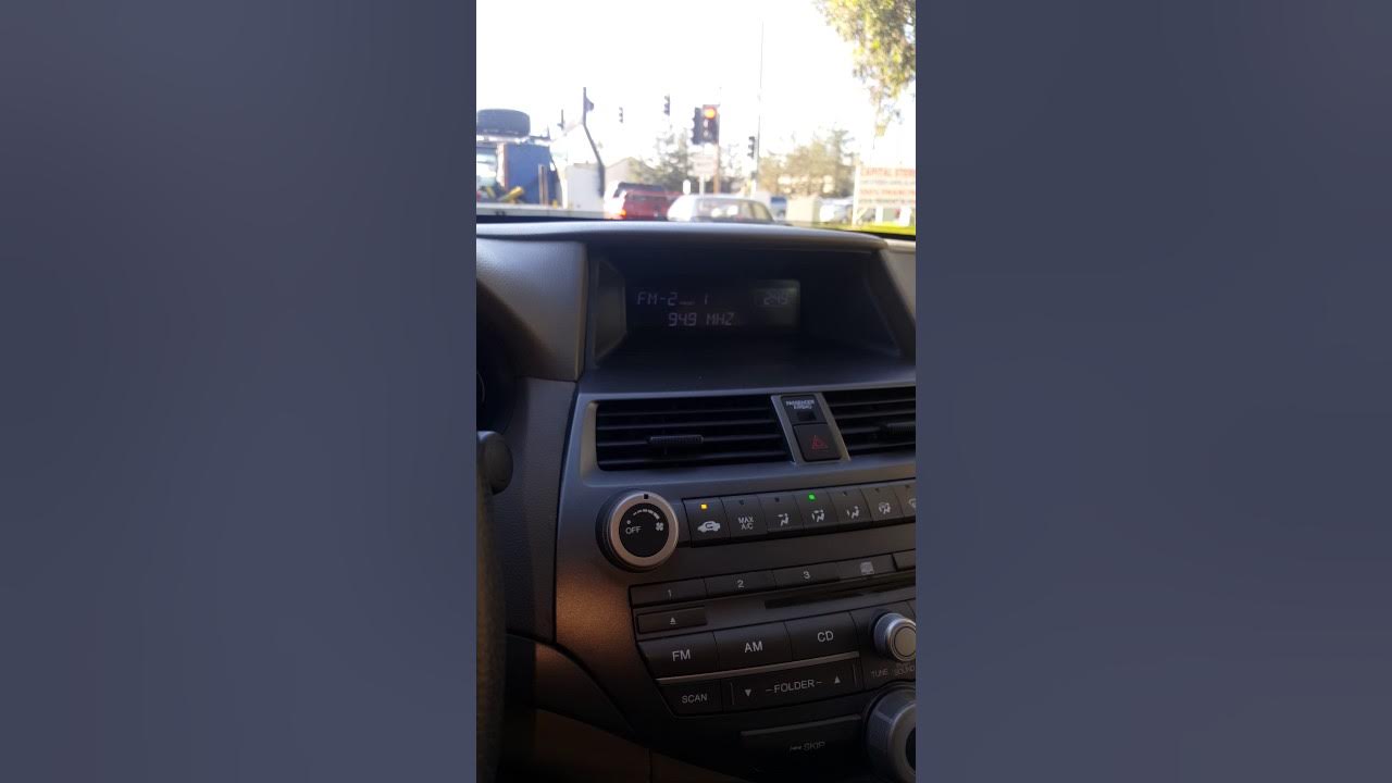 Honda accord 2008 speaker or stereo system problem - YouTube