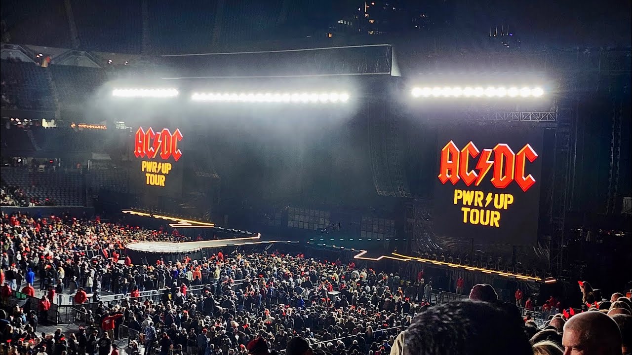 2025 AC/DC - Live In Chicago - YouTube