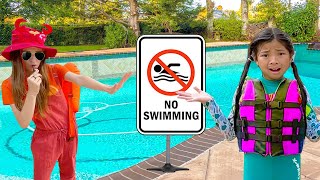 Aprender Sobre Las Reglas De La Piscina Con Emma Y Lyndon | Natación Para Niños Y Juguetes Acuáticos