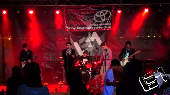 LEM (ft. Savannah Stern and Julia Steele) performi...