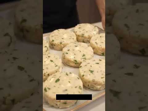 Pratik Yemek Tarifleri: Patatesli ve Yumurtalı Kolay Burger #Shorts Pratik Yemek Tarifleri: Patatesli ve Yumurtalı Kolay Burger #Shorts