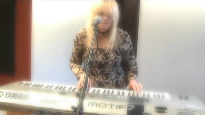 Roberta Fox - Don't Cry Out Loud