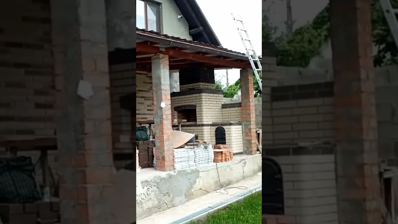 Кирпичное барбекю для дачи под навесом