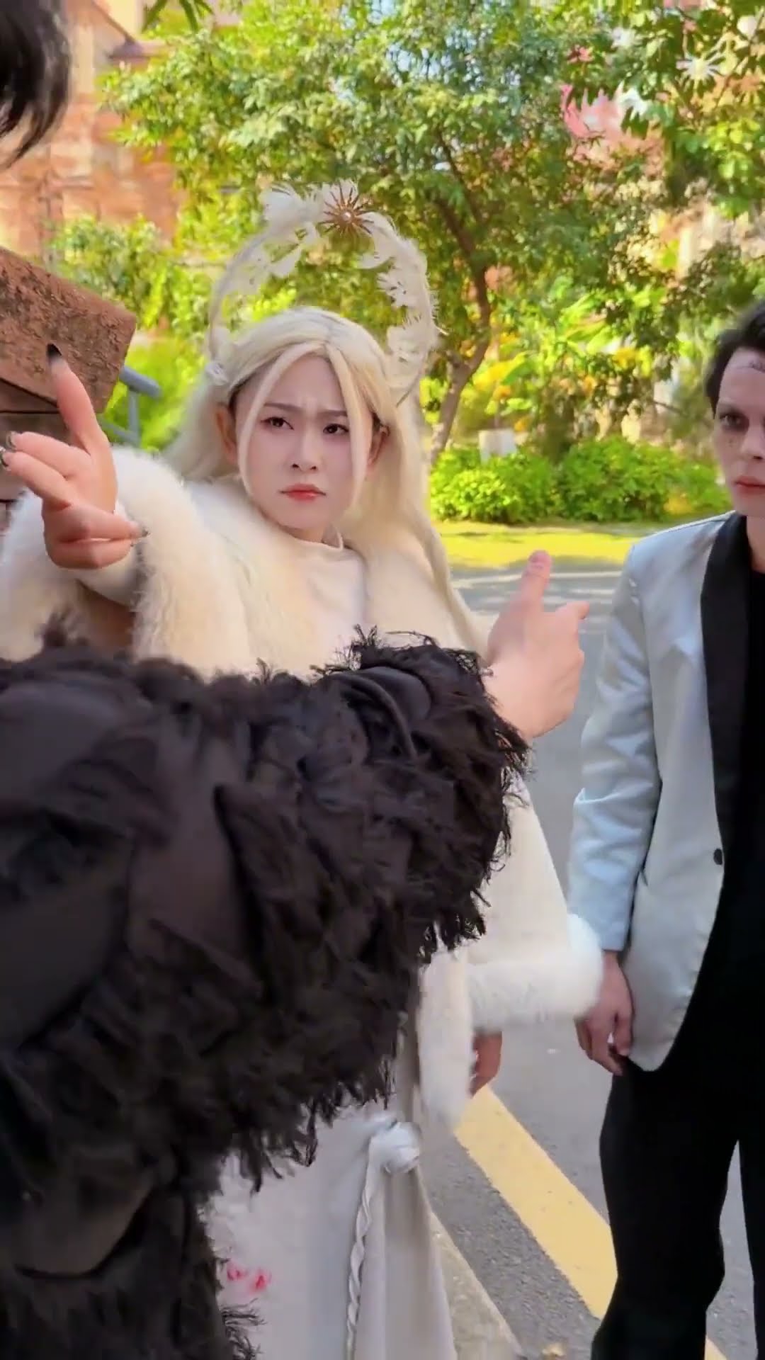 The white angel and the black angel died for love #clown #angel