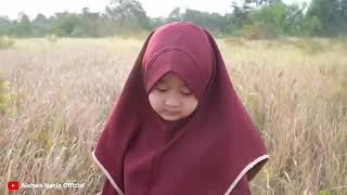 Aishwa menangis saat menyanyikan bunda.