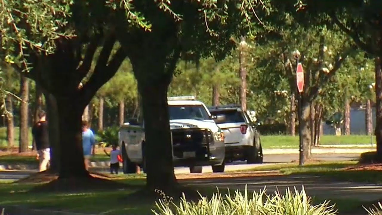 newspaper mockup Man in custody after hourslong standoff at Oakleaf condo complex