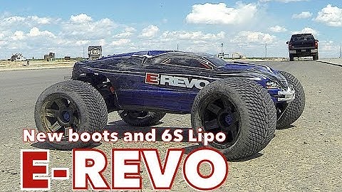 RC CWR E-Revo in slow mo bash and speed run