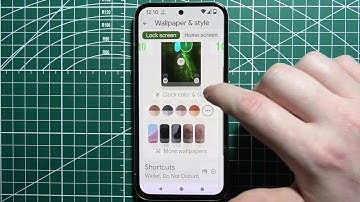 Pixel Phone: Can i Change Clock On Lock Screen