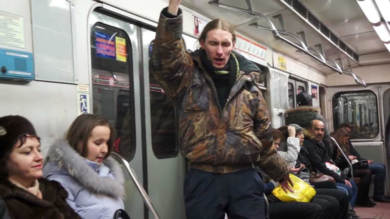 Извращенец в метро. Музыканты в метро Питер.
