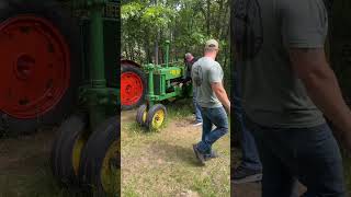 Hand Starting the John Deere B! #johndeere #tractor #farming