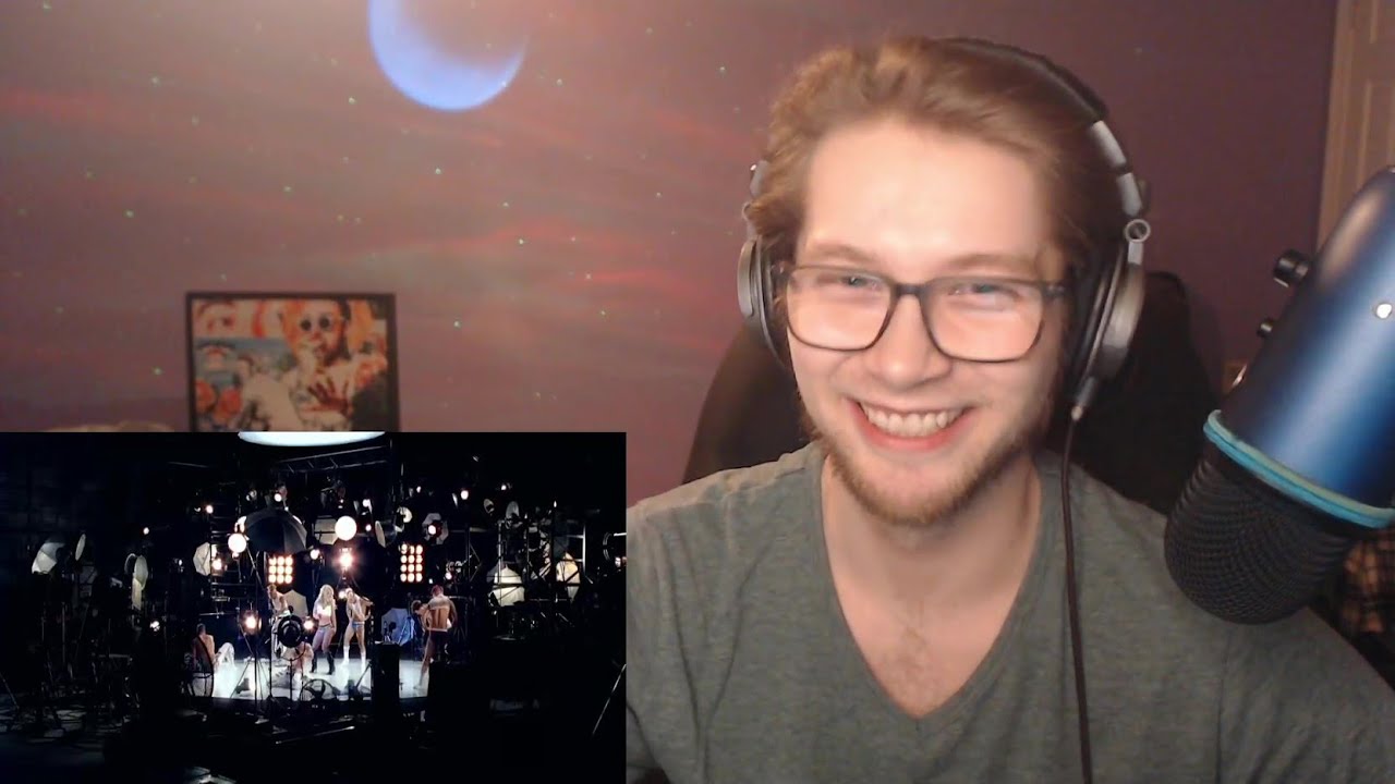 Britney Spears - Hold It Against Me | FIRST REACTION (Keep or Delete?)