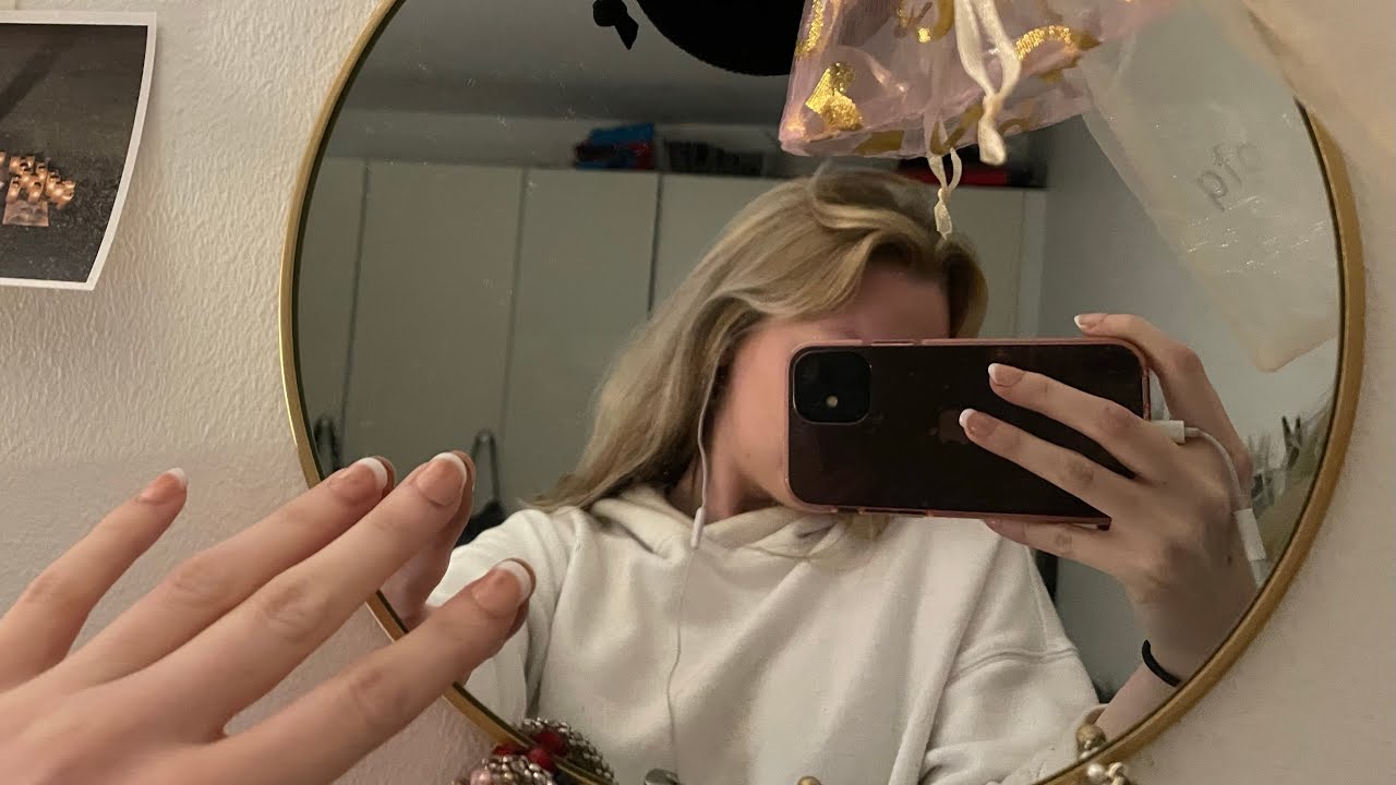 ♡tapping on random things in my bedroom♡ (in Swedish) //ASMR - YouTube