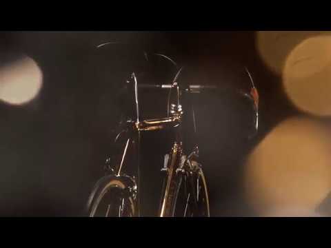 וִידֵאוֹ: גלריה: אופני יום ההולדת ה-87 המוזהבים של ארנסטו קולנאגו