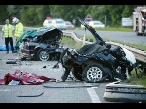 Auto-onnettomuudet ja törmäykset