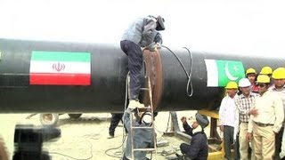 Pakistan risks US sanctions over Iran pipeline