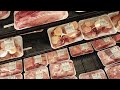 США. Американские девочки.Части тела в шортиках и на мясном прилавке.