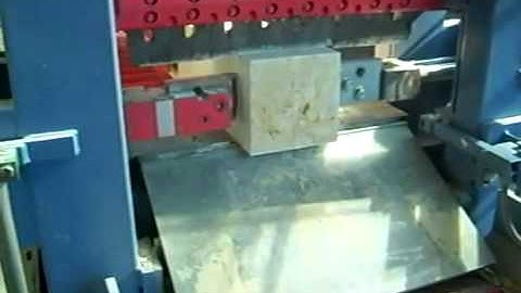 Automatic splitting machine built with four blades MEC
