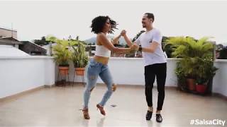 Salsa Caleña Pareja Bailando en Cali, Colombia 🔥🔥🔥