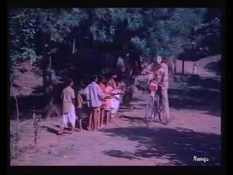 Dakiya Daak Laya - Palkon Ki Chhaon Mein(1977)