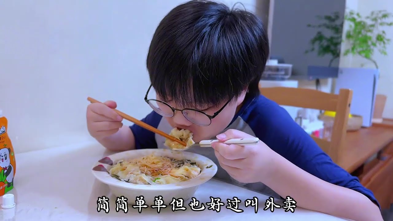 香港终于放暑假啦～松弛感满满的的一天，宅家收纳整理， 菜园里自己种的菜也可以摘了，岁月静好具像化～#vlog日常 #分享日常生活 #暑假生活现状