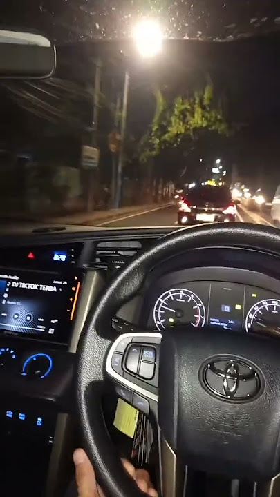 STORY WA NYETIR MOBIL SAMBIL MENANTI MALAM INI