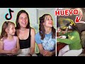 REACCIONANDO A LOS TIKTOKS FAVORITOS DE ERIKA - ¿QUÉ LE GUSTA A NUESTRA HIJA? | Yippee Family