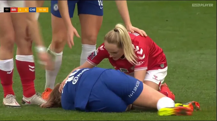 Maren Mjelde injury in Bristol vs. Chelsea Cup Fin...