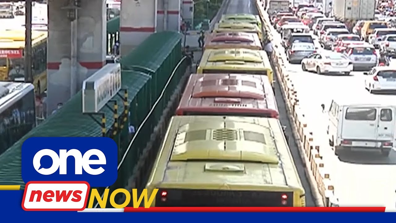 DOTr grilled over long lines of commuters in EDSA