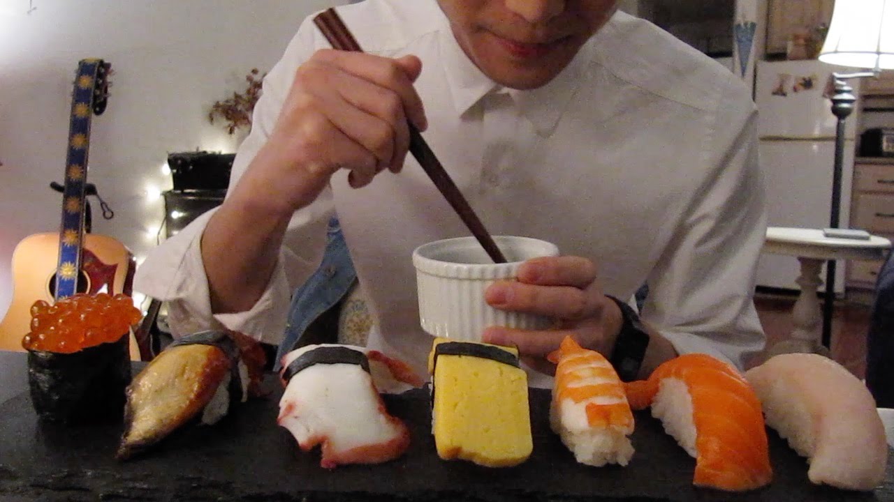 ASMR Eating Sounds_Sushi & Hot Sake