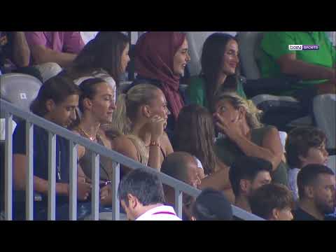 Arina Fedorovtseva & Anna Lazareva, Eyüpspor - Giresunspor maçını tribünden takip ediyor. ⚽️