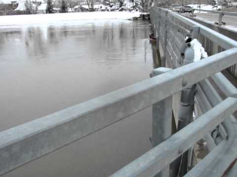 Water moving on the Qu'appelle River in Lumsden