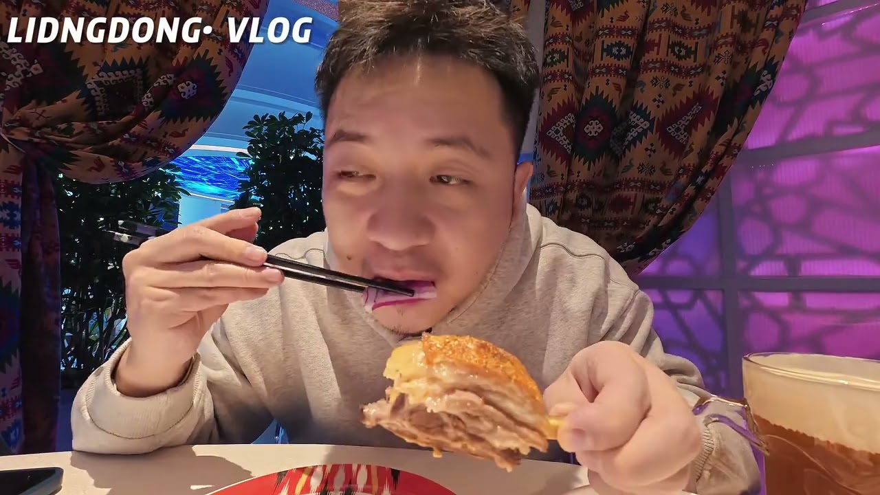 别等到又要离开新疆了，才想起来没跟家里人多吃饭！ #家庭聚会 #宝藏餐厅藏不住 #马上更新家乡年味 #vlog十亿流量扶持计划 #抖音美食吃喝风向标