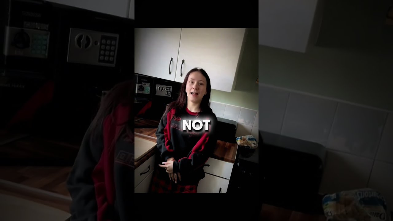 Spoiled Teen Came Back To Her Mom Scream At After Getting Kicked Out For Bad Behavior Sad