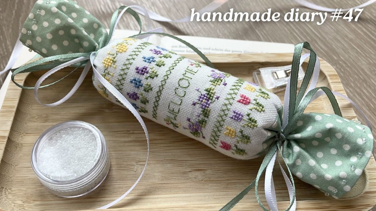 How to sew a needle roll. Sewing tutorial for my new cross-stitch pattern.
