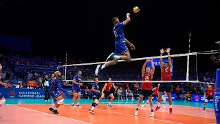 He Is Not Human Spike 360Cm Stéphen Boyer Monster Of The Vertical Jump