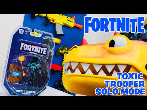 Drift And Carbide Fortnite Action Figures From Jazwares Unboxing And Review Youtube - details about roblox robot 64 beebo skateboard ice cream action figure virtual 2019 jazwares