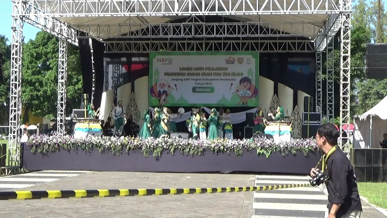 LOMBA REBANA SMPN 1 MOJOTENGAH