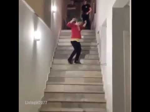 joker-falling-down-stairs-(unseen-footage)