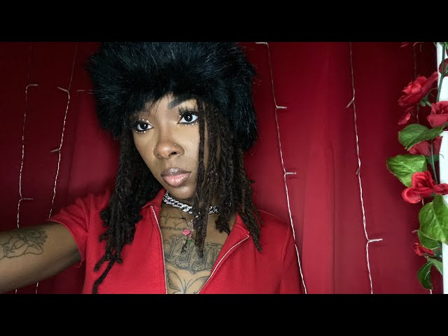 ASMR| Popular Girl In Back Of The Class Talks To You☺️ (Roleplay)