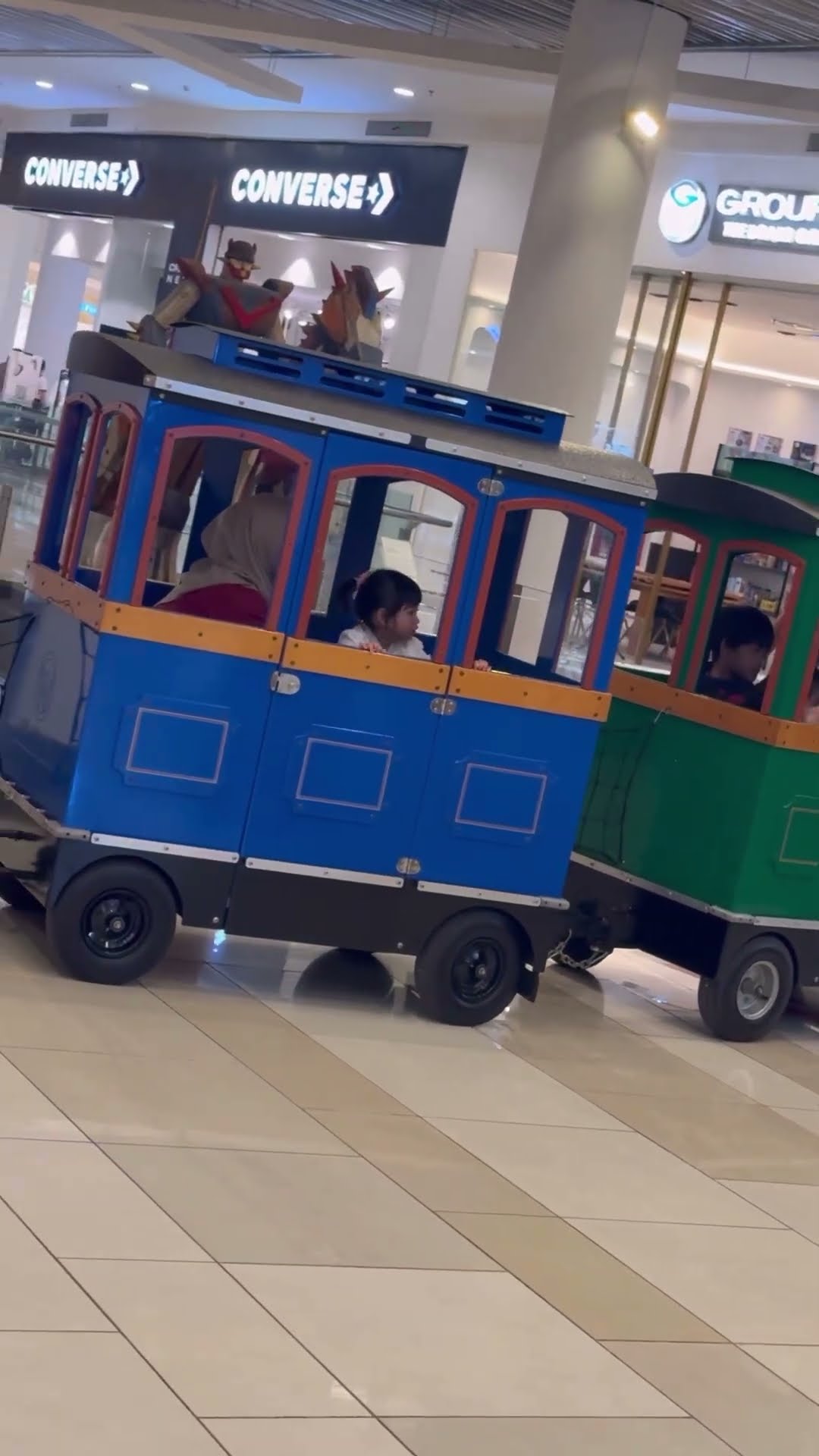Akhirnya Moana Naik Kereta Apii tut tut tut..