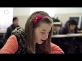 Cipősdoboznyi szeretet a magyarul tanuló gyerekeknek