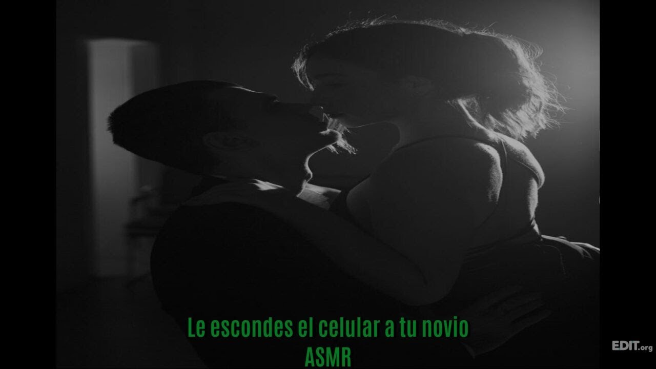 Le escondes el celular a tu novio ASMR - Un Susurro de ASMR