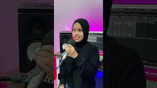 Hurt - christina aguilera cover by Putri Ariani