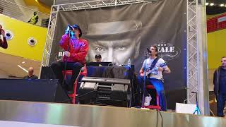 J-Ax canta "Rap n' Roll" al Centro Commerciale Maximall - Instore "ReAle"